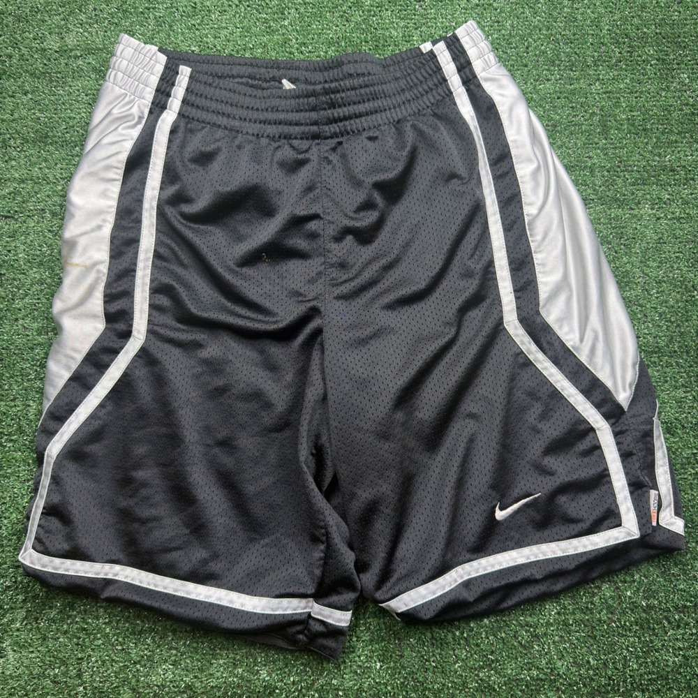 Nike Hoops Vintage Y2K Basketball Shorts Mens Medium Black Silver Mesh Athletic